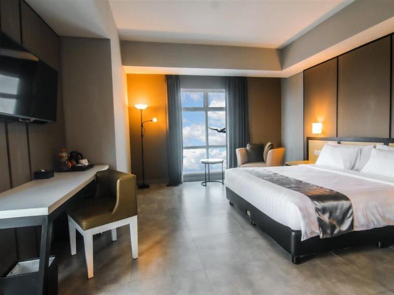 Bess Mansion Apartment, 16Th Floor Surabaya Buitenkant foto